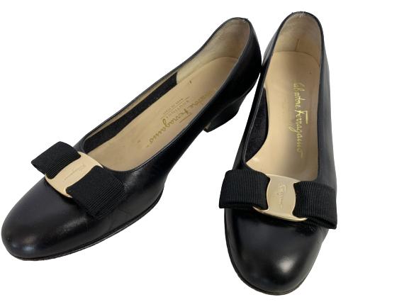 VTG SALVATORE FERRAGAMO BLACK LEATHER PUMPS SZ 6 (1 of 10)