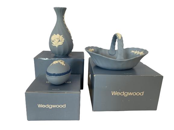 VTG WEDGWOOD "JASPER" EGG/VASE/BASKET SET NIB (1 of 2)