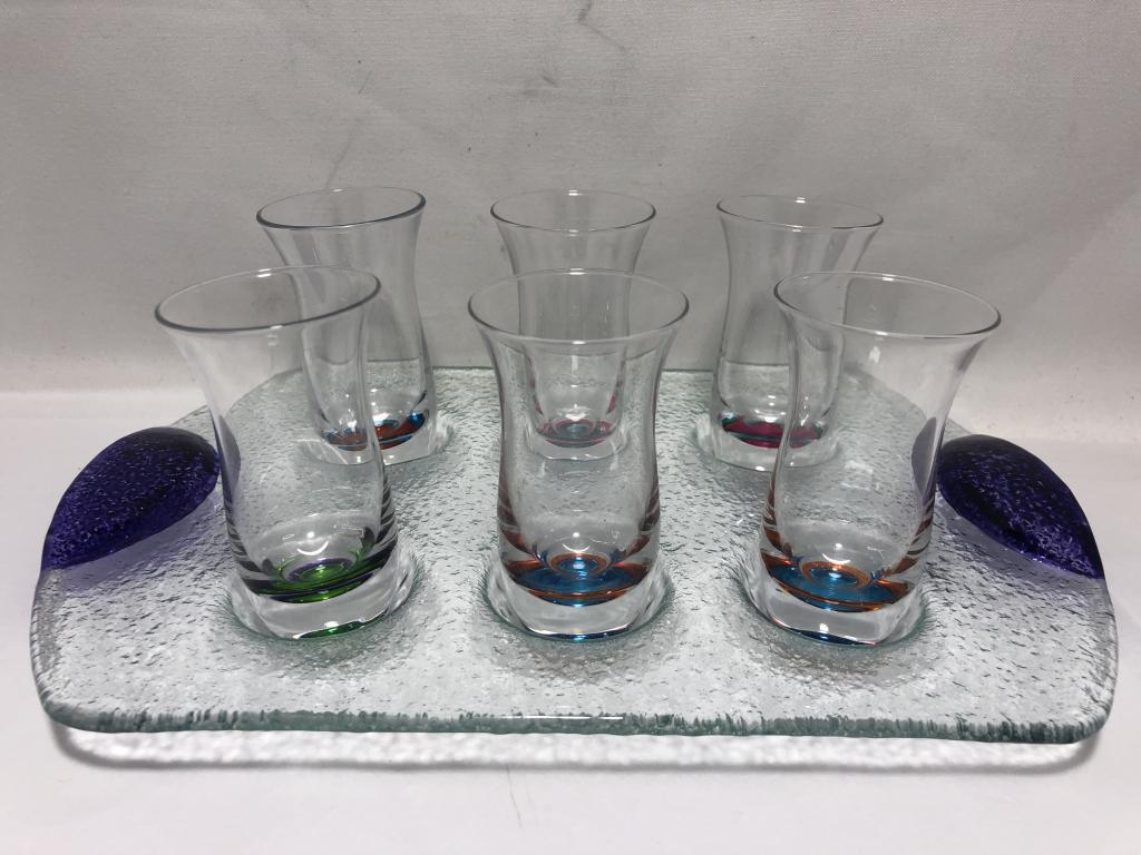 VTG COLORFUL SHOT GLASSES W SERVING TRAY (1 of 3)
