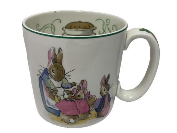 VTG WEDGEWOOD PETER RABBIT ENGLISH COFFE MUG (1 of 5)