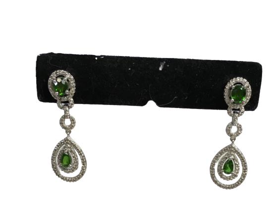 VTG ELEGANT GREEN & FAUX DIAMONDS TEARDROP EARRINGS (1 of 3)
