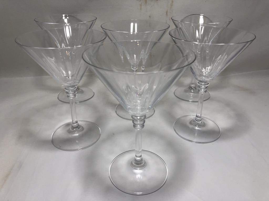 VTG CLEAR STYLIZED MARTINI GLASSES SET OF 6: VTG CLEAR STYLIZED MARTINI GLASSES SET OF 6