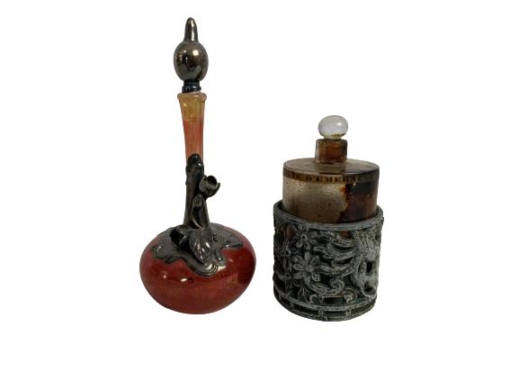 VINTAGE SET OF 2 PERFUME BOTTLES GLASS & METAL 6" (1 of 3)