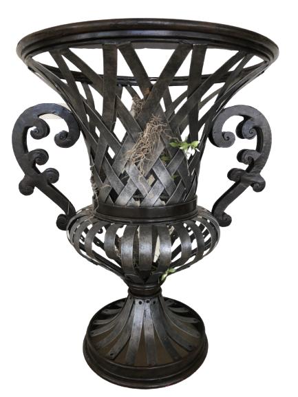 VTG METAL DECORATIVE PLANTER VASE W FAUX PLANTS (1 of 4)