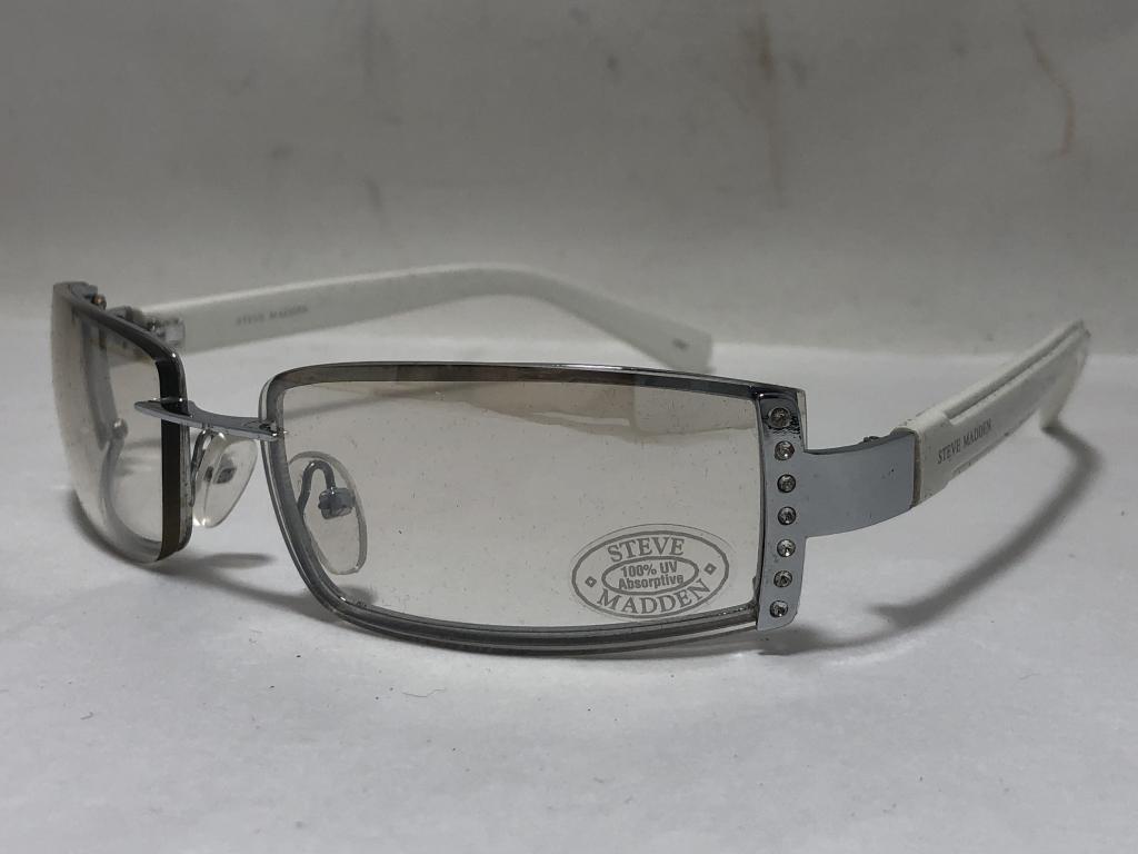 STEVE MADDEN  WHITE RIMLESS RHINESTONE SUNGLASSES (1 of 6)