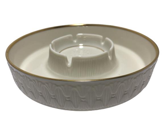 VINTAGE LENOX PORCELAIN WHITE & GOLD ASHTRAY: VINTAGE LENOX PORCELAIN WHITE & GOLD ASHTRAY