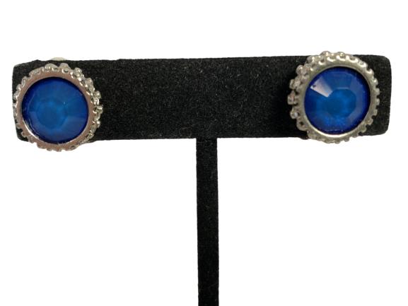 VINTAGE SILVER CLIP EARRINGS W/ BLUE STONE .5" (1 of 4)