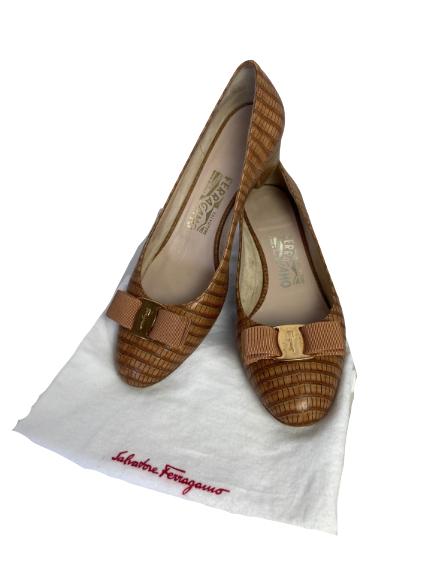 VTG FERRAGAMO BROWN REPTILIAN LEATHER HEELS SZ 7.5 (1 of 10)