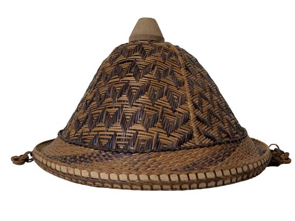 VINTAGE AFRICAN STYLE SAFARI PITH HELMET / HAT (1 of 3)