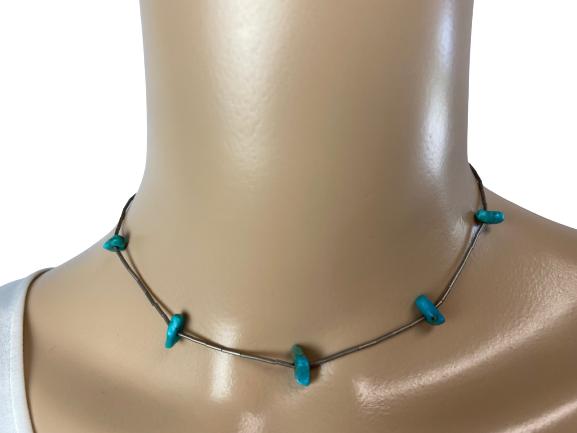 VINTAGE DAINTY SILVERTONE & TURQUOISE NECKLACE (1 of 3)