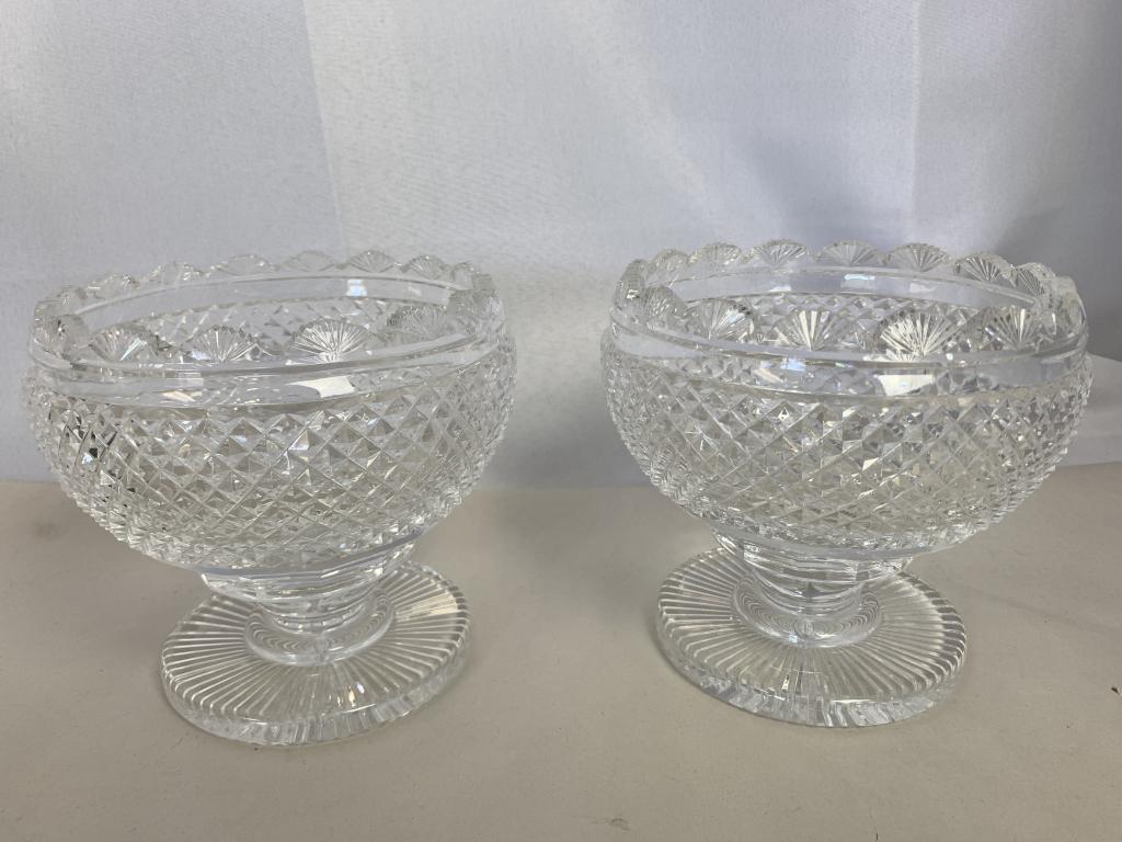 VINTAGE PAIR OF FOOTED CRYSTAL CANDY DISHES 5" (1 of 8)