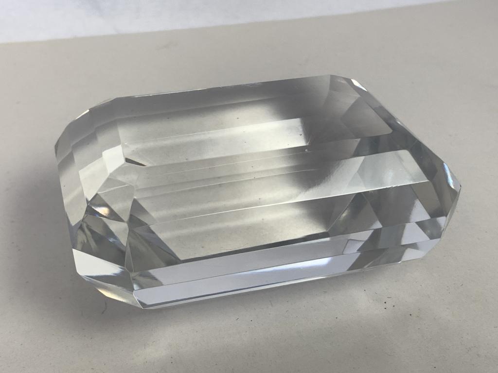 VNTG TIFFANY & CO EMERALD CUT CRYSTAL PAPERWEIGHT (1 of 10)