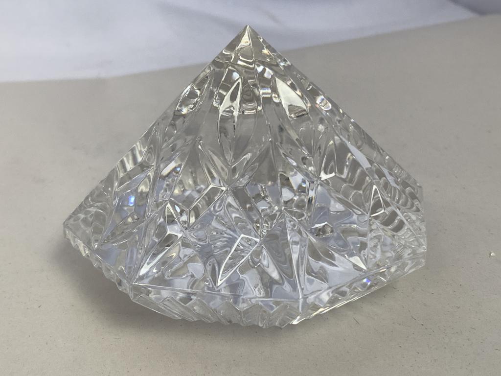 VINTAGE WATERFORD CRYSTAL "LISMORE" PAPERWEIGHT (1 of 7)
