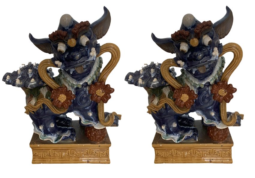 FABULOUS PAIR OF VINTAGE FOO DOGS 29.5": FABULOUS PAIR OF VINTAGE FOO DOGS 29.5" -29.5 X 23 X 13 *MUST BE PICKED UP IN BOCA BY APPT ONLY!* PLEASE BRING HELP OR HIRE A LOCAL MOVING COMPANY.