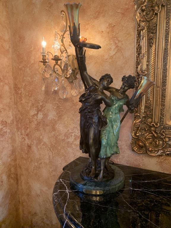 "TAMBOURINE GIRLS" BY DUMAIGE ART DECO LAMP (1 of 7)