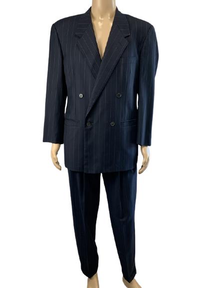 VTG VERSACE 2 PIECE MENS PINSTRIPE SUIT SIZE LARGE (1 of 10)