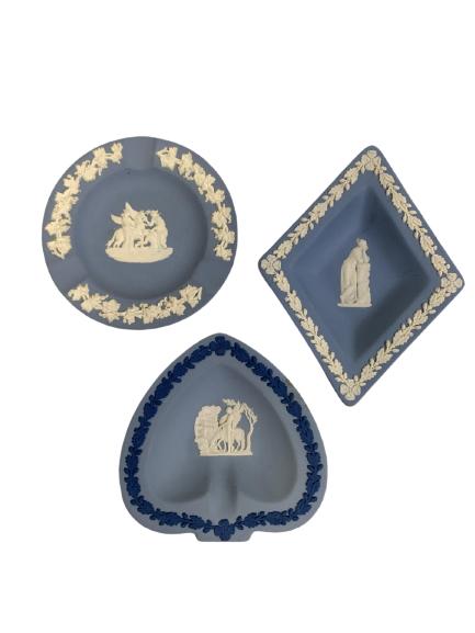 3 VINTAGE WEDGEWOOD TRAYS AND DISHES 5" (1 of 5)