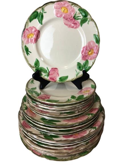 19 VINTAGE FRANCISCAN PLATES / 3 SIZES (1 of 6)