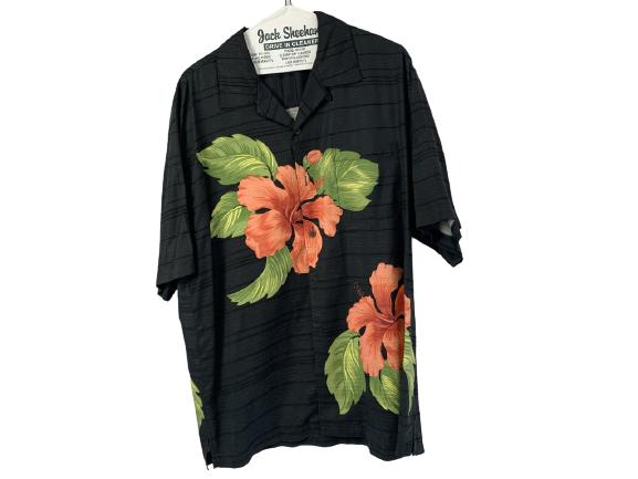 TOMMY BAHAMA SILK BLACK HAWAIIAN SHIRT SIZE MEDIUM (1 of 3)