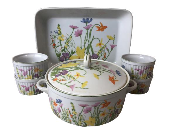 SEYMOUR MANNING DAY LILY FINE CHINA AUGRATIN SET: 6 PIECE VINTAGE SEYMOUR MANNING DAY LILY FINE CHINA AUGRATIN SET KITCHENWARE -VERY GOOD CONDITION CONSISTENT WITH AGE AND USE