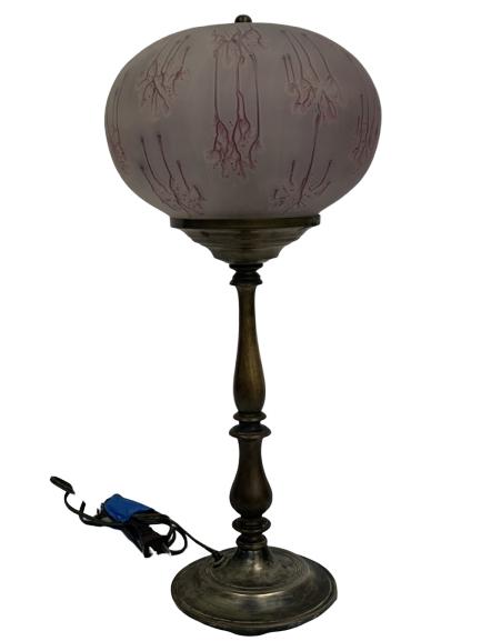 ANTIQUE 1940s BRASS LAMP W/UNIQUE PINK GLASS SHADE (1 of 3)