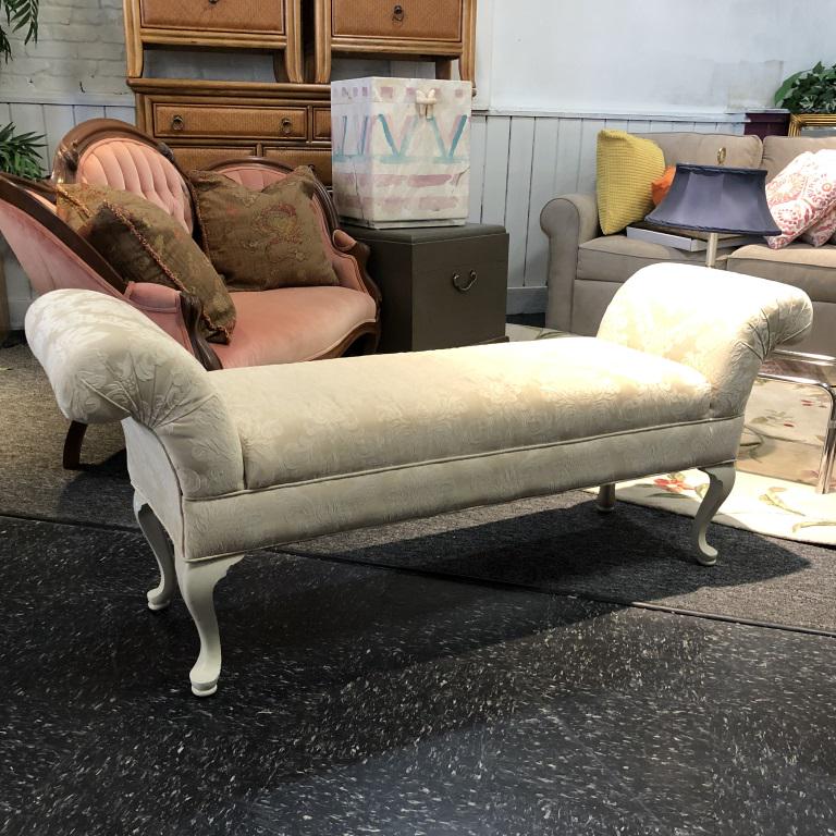 FABULOUS CREAM UPHOLSTERED BENCH (1 of 3)