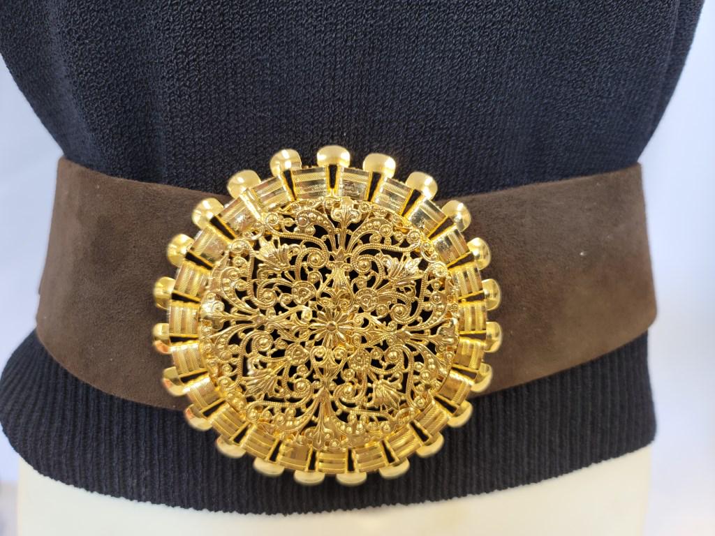 CHRISTIAN DIOR BROWN SUEDE BELT LARGE GOLD BUCKLE (1 of 6)