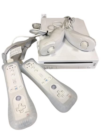 NINTENDO WII GAME CONSOLE W/ CONTROLLERS (1 of 12)
