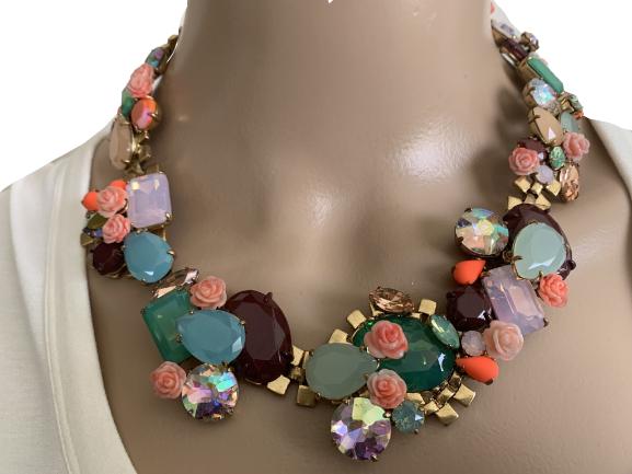 J CREW COLORFUL AND FUN CHUNKY JEWELED NECKLACE: J CREW COLORFUL AND FUN CHUNKY JEWELED NECKLACE -Retails $148