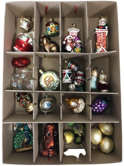 ASSORTED VINTAGE CHRISTMAS TREE ORNAMENTS (1 of 11)