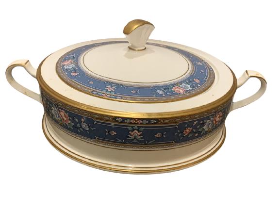 NORITAKE "GRAND TERRACE" COVERED CASSEROLE DISH: NORITAKE "GRAND TERRACE" COVERED CASSEROLE DISH -9 "-VERY GOOD CONDITION
