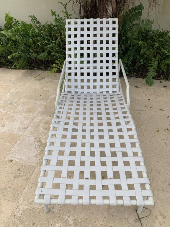 PAIR OF VINTAGE WHITE PATIO CHAISES: PAIR OF VINTAGE WHITE PATIO CHAISES -MUST BE PICKED UP IN NORTH PALM BY APPOINTMENT
