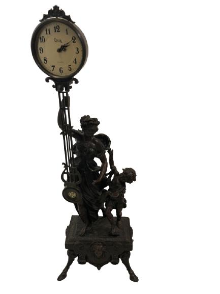 VTG  ART NOUVEAU STYLE CLOCK W SWINGING PENDULUM (1 of 12)
