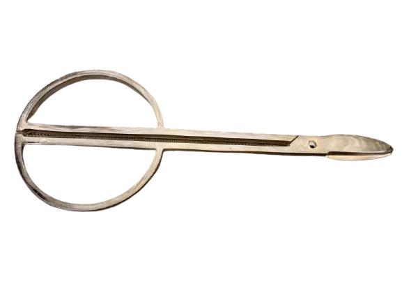 VINTAGE CHRISTOFLE FRANCE SILVER PLATED SCISSORS: VINTAGE CHRISTOFLE FRANCE SILVER PLATED SCISSORS -aprox 6"L