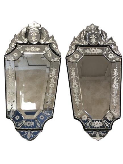 PAIR OF ANTIQUE VENETIAN GLASS ACCENT MIRRORS 30" (1 of 10)