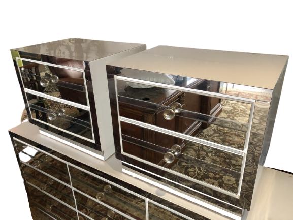 2 MID MOD WHITE MIRROR & LUCITE NIGHT STANDS 25" (1 of 5)