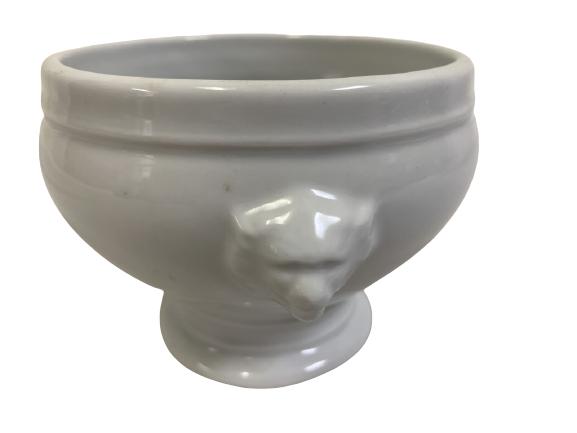 6 VTG APILCO PORCELAIN LION'S HEAD SOUP BOWLS: 6 VTG APILCO PORCELAIN LION'S HEAD SOUP BOWLS -VERSACE STYLE LION'S HEAD-VERY GOOD VINTAGE CONDITION-LAST PICTURE SHOWS THE SET BUT LISTING IS FOR SOUP BOWLS ONLY!