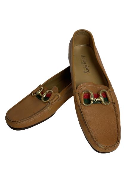 DOLLY DUZ ITALIAN GUCCI INSPIRED LOAFER SIZE 40: DOLLY DUZ ITALIAN GUCCI INSPIRED LOAFER SIZE 40 -BROWN LEATHER GOLD HORSEBIT AND CLASSIC RED AND GREEN STRIPE LOAFER MADE IN ITALY.-SIZE 40-EXTERIOR IN VERY GOOD CONDITION-SOLE HAS DIGNS OF WEAR-TK112