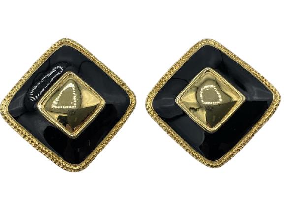 VINTAGE PREMIER USA BUTTON-STYLE CLIP-ON EARRINGS (1 of 5)