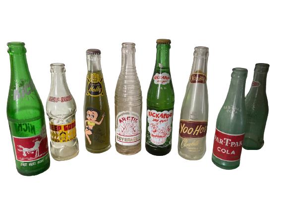 7 RARE VINTAGE MID CENTURY SODA POP BOTTLES: 7 VINTAGE MID CENTURY SODA POP BOTTLES INCLUDING KICK HEEP HOLLY ARCTIC KICKAPOO YOO HOO CHOCOLATE PAR T PACK COLA COLLECTIBLE LOGO ADVERTISING RELICS HOME DECOR -B121B -DP12120