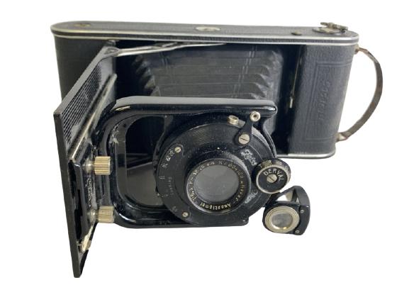 VTG COCARETTE ZEISS DERVAL FOLDING CAMERA: VTG COCARETTE ZEISS DERVAL FOLDING CAMERA BY CONTESSA NETTEL COLLECTIBLE RETRO VTG PHOTOGRAPHY PHOTOGRAPHER FILM HOME DECOR -3" X 7" X 3" APPROX -CONDITION CONSISTENT WITH AGE AND USE, SEE PHOTOS -DP1