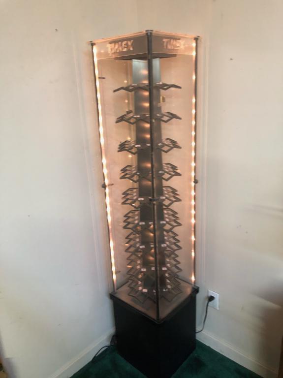 TIMEX WATCH ILLUMINATED RETAIL STORE DISPLAY CASE: TIMEX WATCH ILLUMINATED RETAIL STORE DISPLAY CASE -WEAR CONSISTENT WITH AGE AND USE