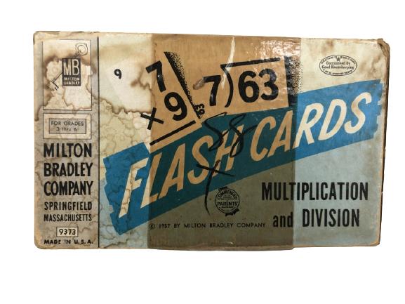 VINTAGE FLASH CARDS MULTIPLICATION AND DIVISION: VINTAGE FLASH CARDS MULTIPLICATION AND DIVISION -GOOD VINTAGE CONDITION -MILTON BRADLEY CO.