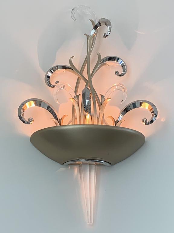 PR. CORBETT "CRESCENDIO" WALL SCONCES NEW $1872 (1 of 2)