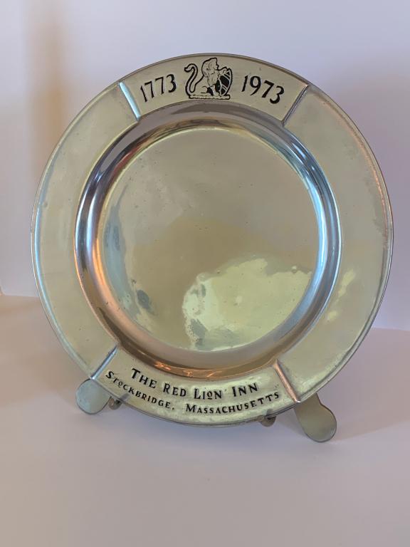 VINTAGE PEWTER "THE RED LION INN" PLATE 1773-1973 (1 of 3)