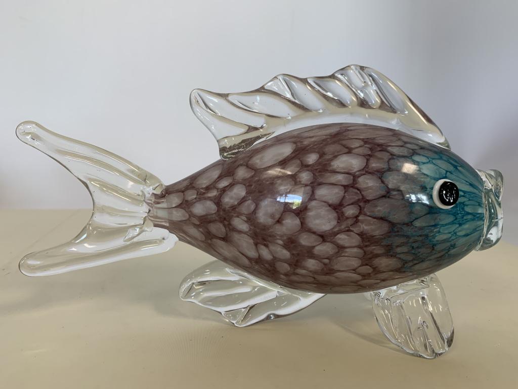 HAND-BLOWN ART GLASS FISH FIGURINE (1 of 6)