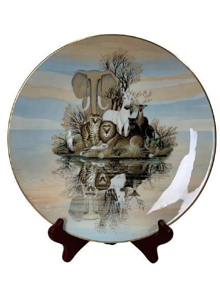 GUSTAVO NOVOA "REFUGE" ROYAL DOULTON PLATE  10" (1 of 3)