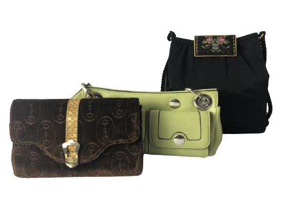 VINTAGE LOT OF 3 HANDBAGS ROSENFELD, ETC.: VINTAGE LOT OF 3 HANDBAGS ROSENFELD, ETC. -BLACK TWIFAILLE ROSENFELD CLASP CLOSURE HANDBAG W/ ONE INNER POCKET-9" x 9.5" x 4"-GREEN LEATHER MAGNETIC CLOSURE BAG W/ 2 FRONT MAGNETIC CLOSURE POCKETS, ON