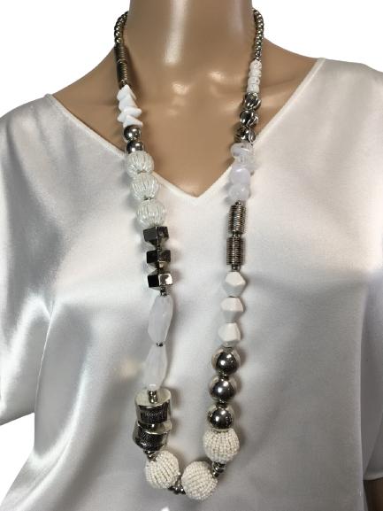 VTG LONG WHITE/SILVER BEADED ROPE-STYLE NECKLACE (1 of 5)