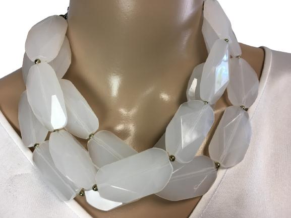 VTG MULTI-STRAND CHUNKY BEADED CHOKER NECKLACE (1 of 5)